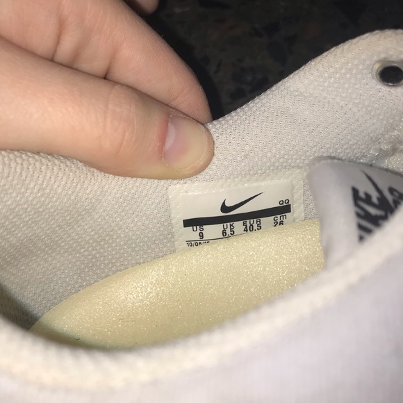 ❗️SOLD ❗️Light lilac/ white Nike SB sneaker size 9 - Picture 4 of 5